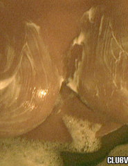 Vanessa bathing - 15