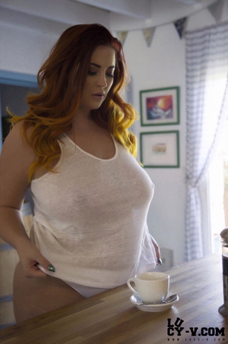 Lucy V In White Top - 9